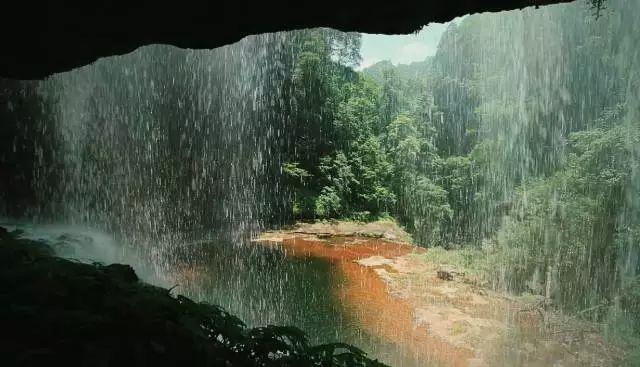 哈尔滨：冰雪旅游中的家国情怀，文字无声却震耳欲聋